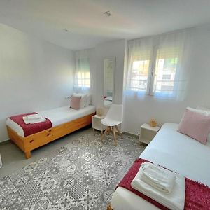 Private External Bathroom Twin Room